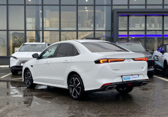 Подержанный автомобиль Kaiyi E5 2023 года (7 фото)