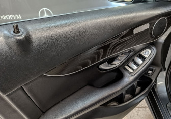 Подержанный автомобиль Mercedes-Benz GLC Coupe 2015 года (19 фото)