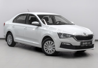 Подержанный автомобиль Skoda Rapid Liftback 2021 года (3 фото)