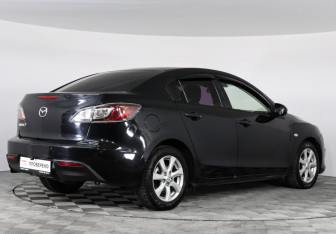Подержанный автомобиль Mazda 3 Sedan 2010 года (3 фото)
