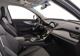 Подержанный автомобиль BAIC X7 2024 года (11 фото)