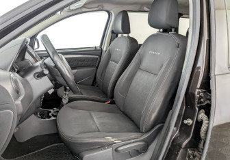 Подержанный автомобиль Renault Duster 2017 года (20 фото)