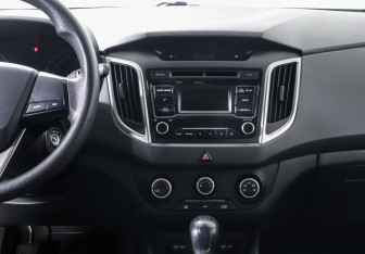 Подержанный автомобиль Hyundai Creta 2018 года (8 фото)