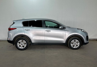 Подержанный автомобиль Kia Sportage 2017 года (8 фото)