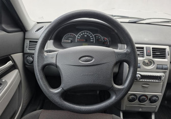 Подержанный автомобиль LADA (ВАЗ) Priora Wagon 2010 года (12 фото)
