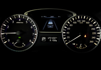 Подержанный автомобиль Infiniti QX60 2019 года (13 фото)