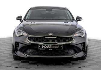 Подержанный автомобиль Kia Stinger 2019 года (2 фото)