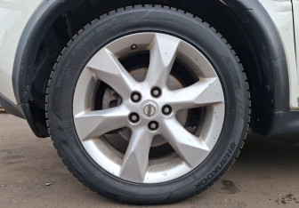 Подержанный автомобиль Nissan Juke 2012 года (9 фото)