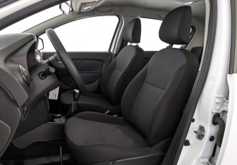 Подержанный автомобиль Renault Sandero 2020 года (20 фото)