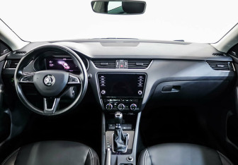 Подержанный автомобиль Skoda Octavia Liftback 2018 года (6 фото)