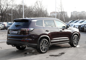 Подержанный автомобиль Chery Tiggo 8 Pro Max 2023 года (5 фото)