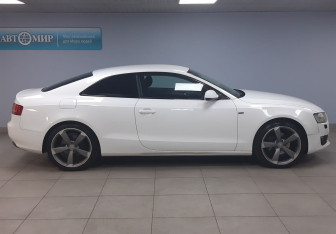 Подержанный автомобиль Audi A5 Coupe 2010 года (4 фото)