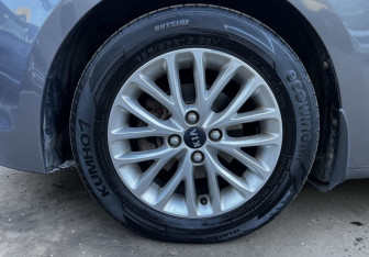 Подержанный автомобиль Hyundai Solaris Sedan 2014 года (9 фото)