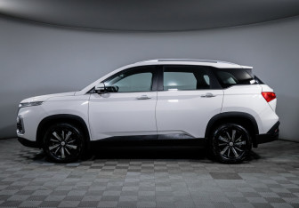 Подержанный автомобиль Chevrolet Captiva 2021 года (8 фото)