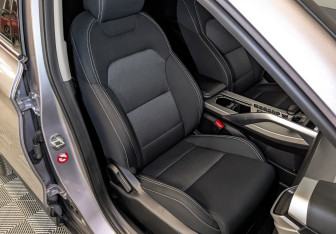 Подержанный автомобиль Geely Coolray 2023 года (22 фото)