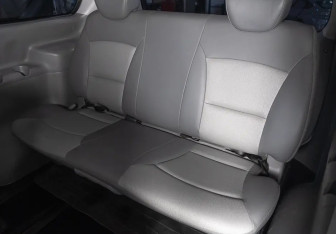 Подержанный автомобиль Hyundai Grand Starex 2011 года (12 фото)