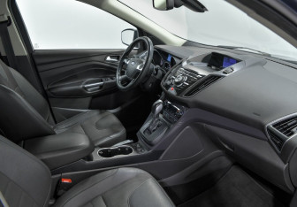 Подержанный автомобиль Ford Kuga 2014 года (5 фото)