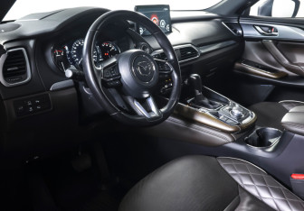 Подержанный автомобиль Mazda CX-9 2022 года (18 фото)