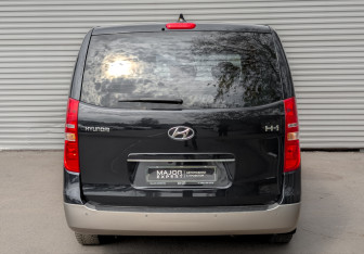 Подержанный автомобиль Hyundai H-1 2021 года (6 фото)