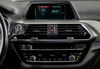 Подержанный автомобиль BMW X3 2018 года (14 фото)