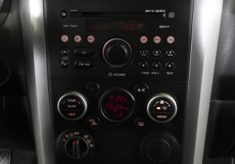 Подержанный автомобиль Suzuki Grand Vitara 2008 года (15 фото)