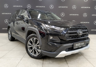 Подержанный автомобиль Toyota RAV4 2025 года (3 фото)