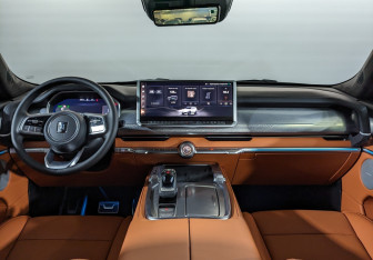 Новый Tank 700 2025 (10 фото)