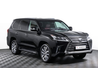 Подержанный автомобиль Lexus LX 2016 года (3 фото)