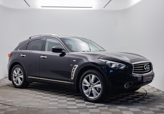 Подержанный автомобиль Infiniti QX70 2014 года (7 фото)