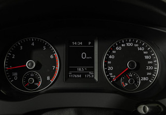 Подержанный автомобиль Volkswagen Jetta Sedan 2013 года (11 фото)