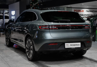 Подержанный автомобиль AITO M5 2023 года (6 фото)