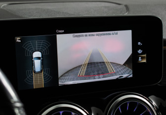 Подержанный автомобиль Mercedes-Benz GLB 2020 года (14 фото)