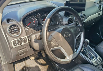 Подержанный автомобиль Opel Antara 2012 года (14 фото)