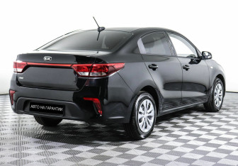 Подержанный автомобиль Kia Rio Sedan 2019 года (3 фото)