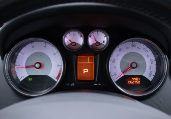 Подержанный автомобиль Peugeot 408 2014 года (12 фото)