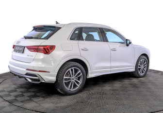 Подержанный автомобиль Audi Q3 2023 года (5 фото)