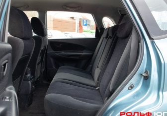 Подержанный автомобиль Hyundai Tucson 2006 года (9 фото)