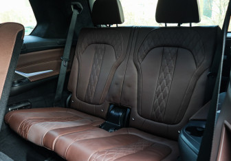 Подержанный автомобиль BMW X7 2021 года (9 фото)