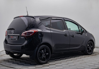 Подержанный автомобиль Opel Meriva 2014 года (5 фото)