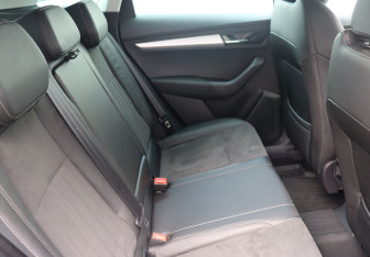 Подержанный автомобиль Skoda Karoq 2020 года (22 фото)