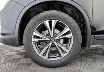 Подержанный автомобиль Nissan X-Trail 2020 года (18 фото)