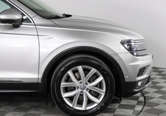 Подержанный автомобиль Volkswagen Tiguan 2017 года (13 фото)