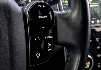 Подержанный автомобиль Land Rover Discovery Sport 2020 года (30 фото)