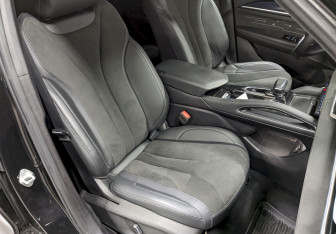 Подержанный автомобиль Geely Monjaro 2024 года (21 фото)