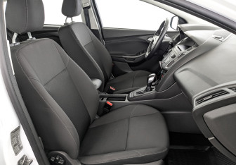 Подержанный автомобиль Ford Focus Hatchback 2018 года (23 фото)