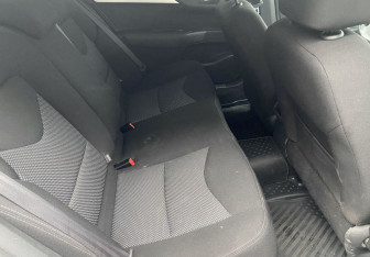 Подержанный автомобиль Citroen C4 Sedan 2013 года (11 фото)