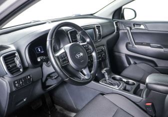 Подержанный автомобиль Kia Sportage 2016 года (12 фото)