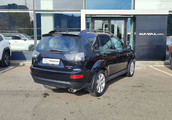 Подержанный автомобиль Mitsubishi Outlander 2011 года (5 фото)