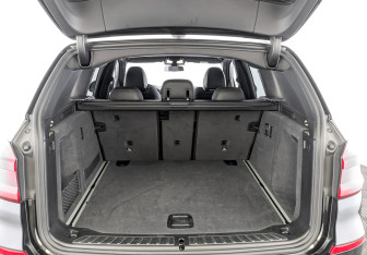 Подержанный автомобиль BMW X3 2019 года (10 фото)