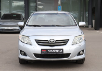 Подержанный автомобиль Toyota Corolla Sedan 2007 года (2 фото)